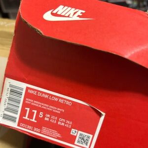 Nike Dunk Low Retro Sneakers